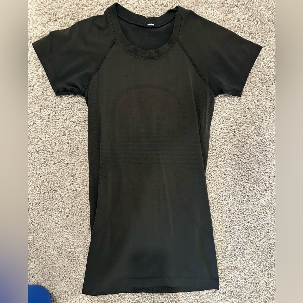 lululemon athletica Black Short Sleeve Athletic Top